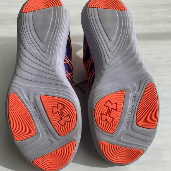 Under Armour Youth sneakers - Picture 5 of 6